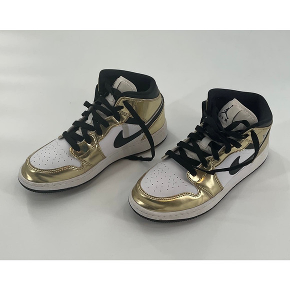 Air Jordon high top Gold black 5.5 Y - Picture 3 of 5